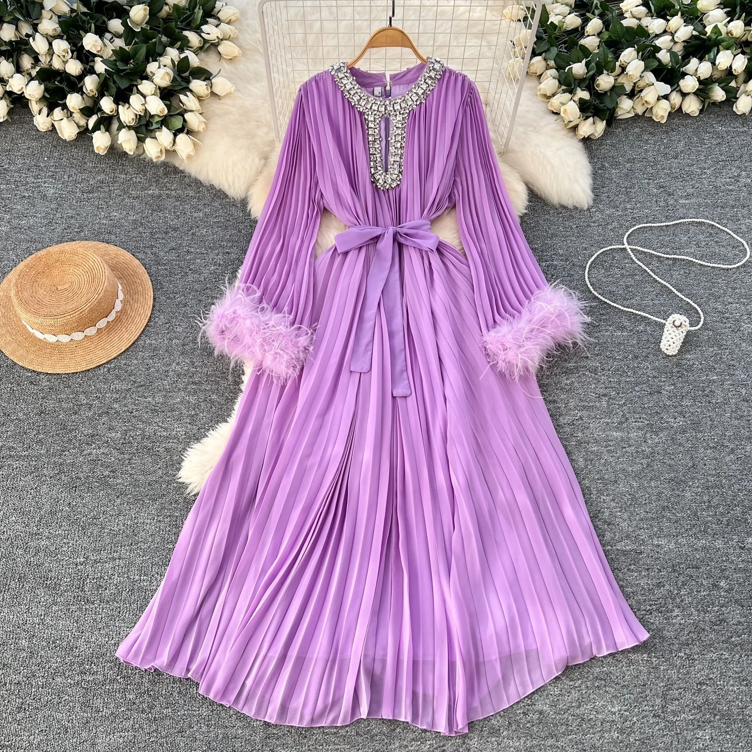 

High-End Women's Dr 2025 New Name Lady Heavy Work Embellied Dr with Fur Sve Waist Cinched Pleated Long Skirt