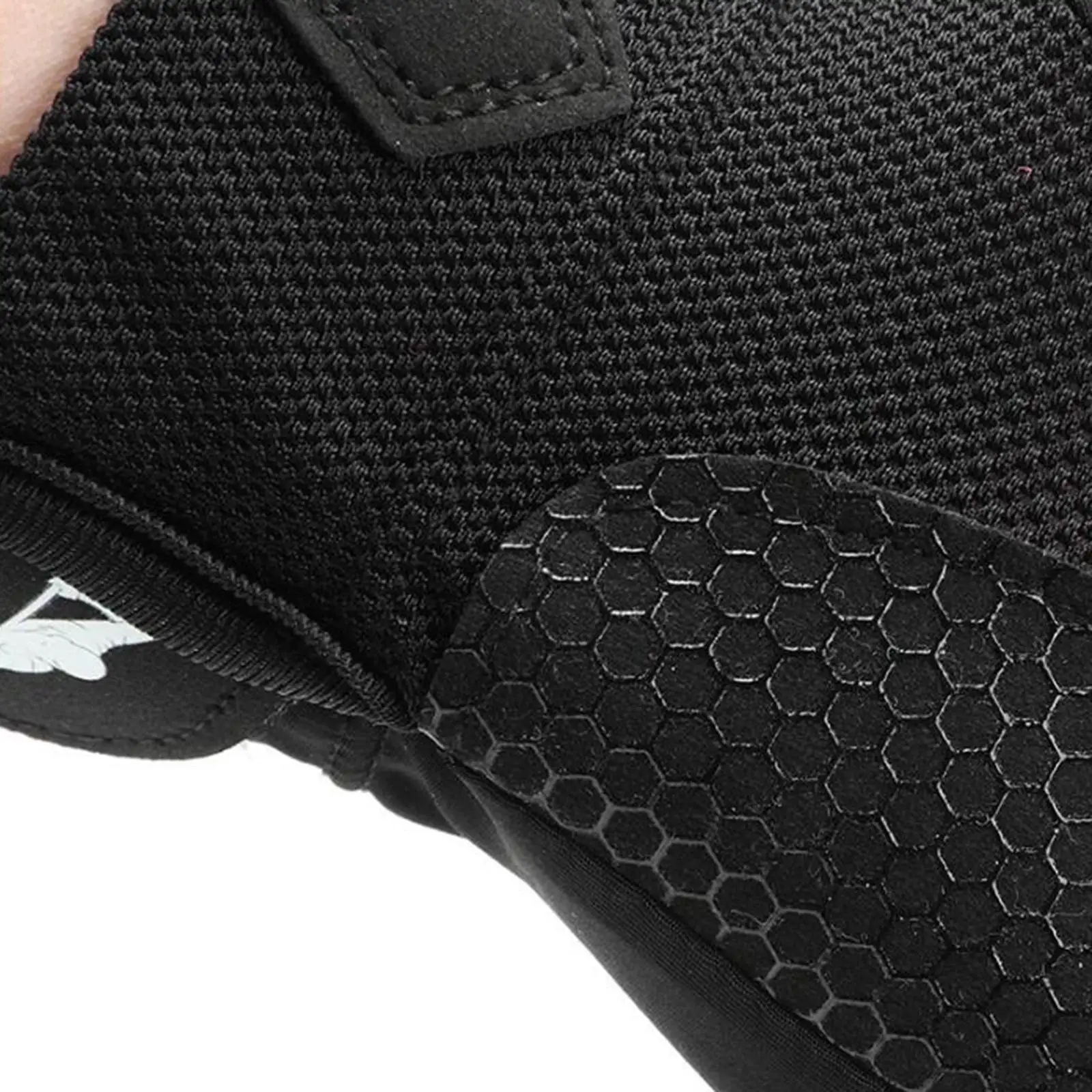 Polyester Billiard Glove with Mesh Surface Anti Slip Snooker Shooter Mitts Quick Drying for Adults Men Women Sport