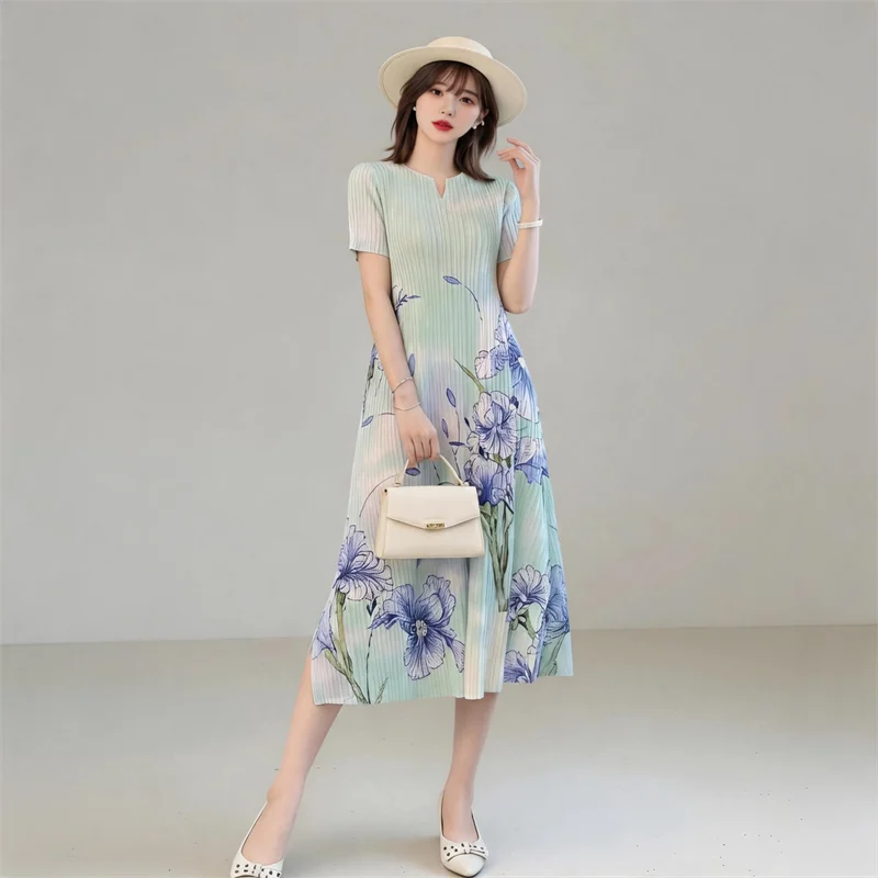 

Miyake Pleated Floral Ink Style Print V-neck Short-sleeved Loose Casual Elegant Dress