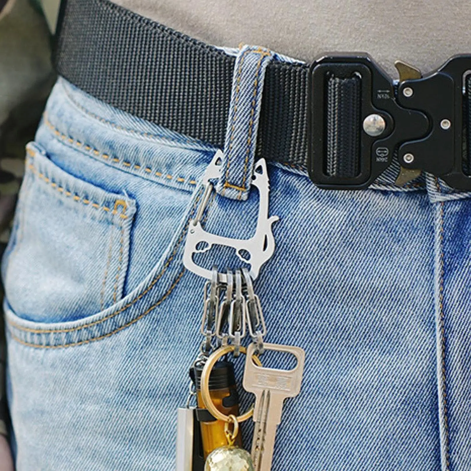 พวงกุญแจโลหะใส่ของจำเป็นในชีวิตประจำวันสำหรับผู้หญิงที่บ้านในวันครบรอบ