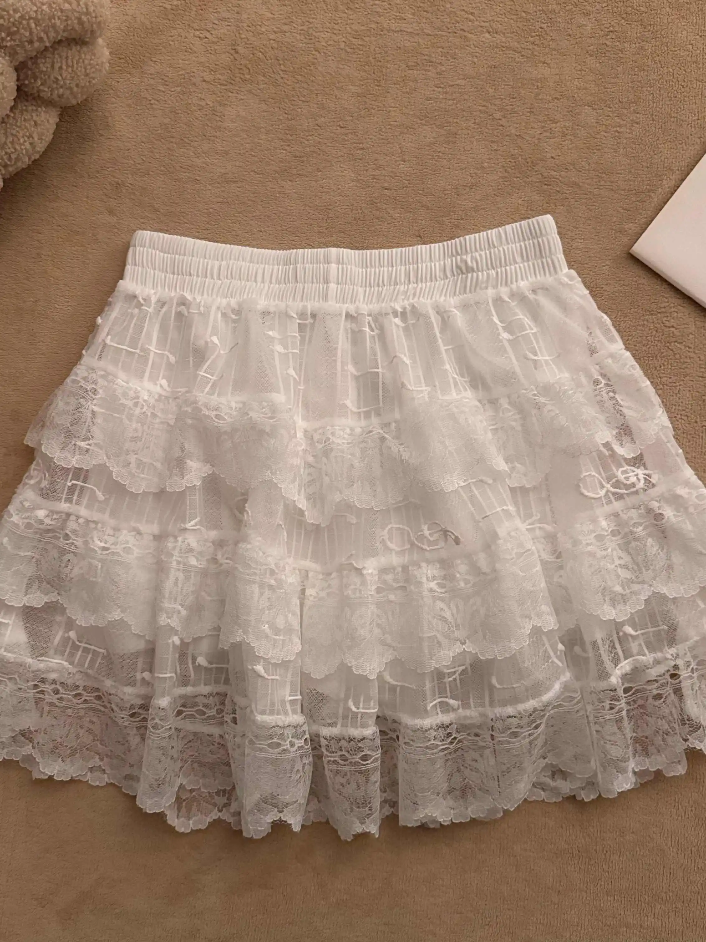 กระโปรงทรงเอผ้าลูกไม้สีขาวสำหรับผู้หญิง แฟชั่นวินเทจยุค 90s Y2k Gyaru สไตล์บัลเลต์ กระโปรงพองสไตล์ฮาราจูกุ ยุค 2000s กระโปรงสั้น เสื้อผ้าฤดูร้อน