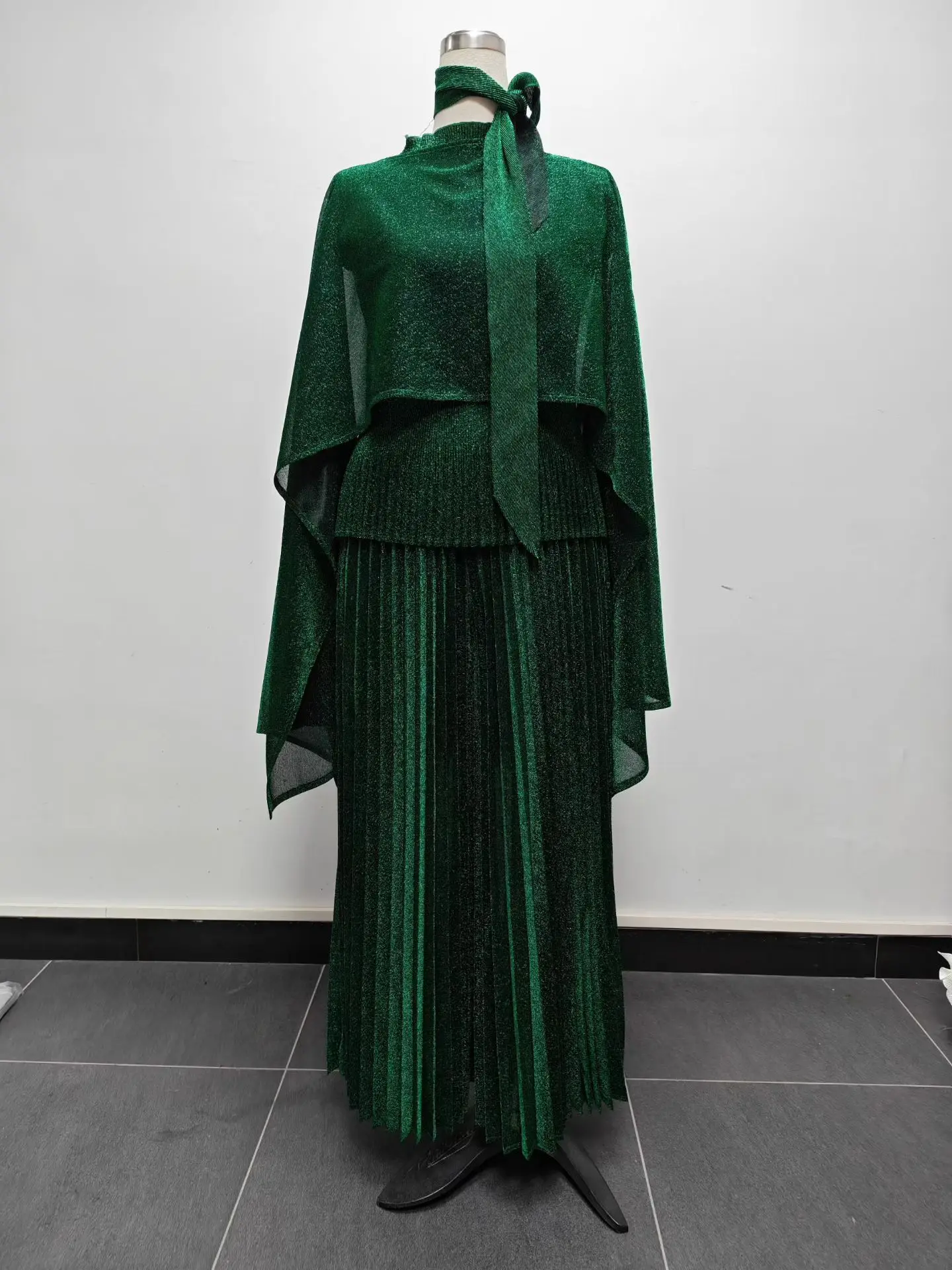 

Miyake Fashion Temperament Loose Women's Clothing African Irregular Suit Top Loose Skirt Pleated Three-piece Set