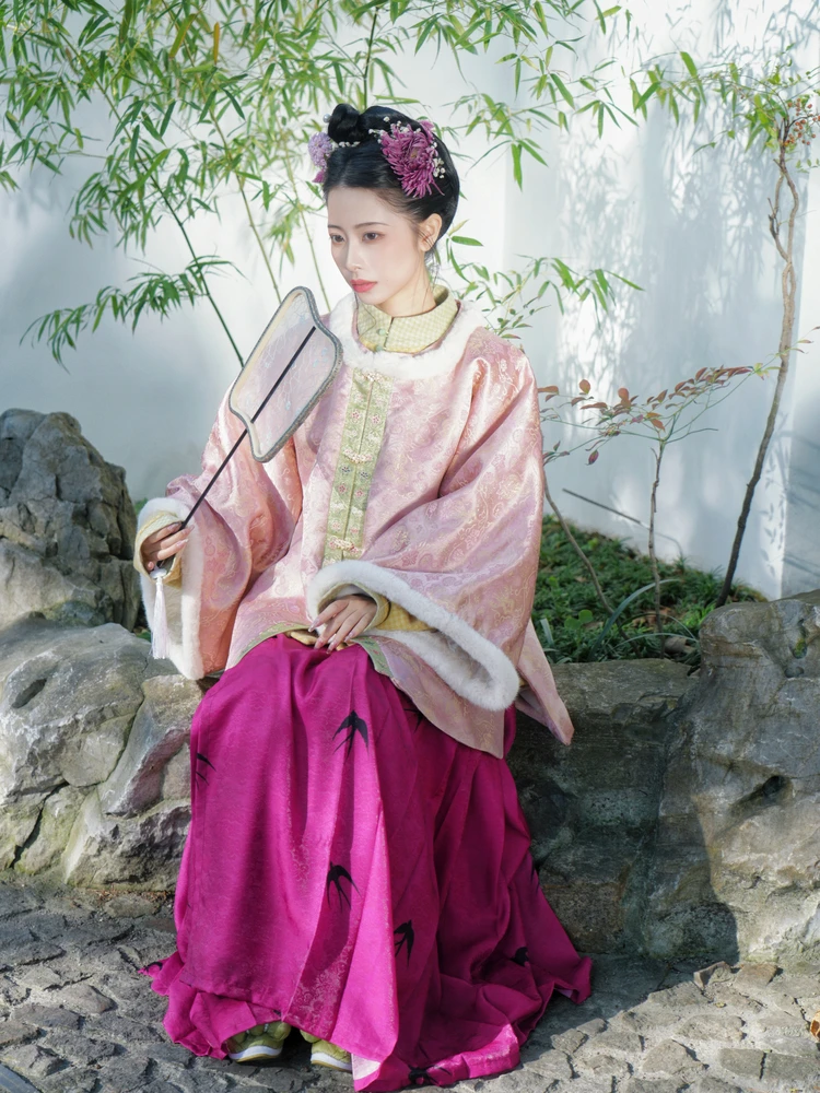 

Пальто из утолщенной хлопковой ткани Лу Цзиньмин (Ханьфу) для женщин, осенне-зимнее, теплое, традиционное китайское косплей-пальто.