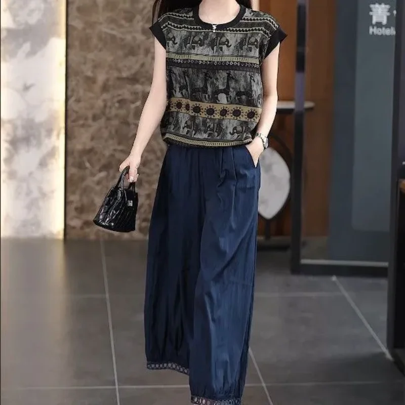 

Fashion Casual Sports Set for Women's Summer New Korean Version Versatile Loose Fit Slimming and Elegant Two-piece Set