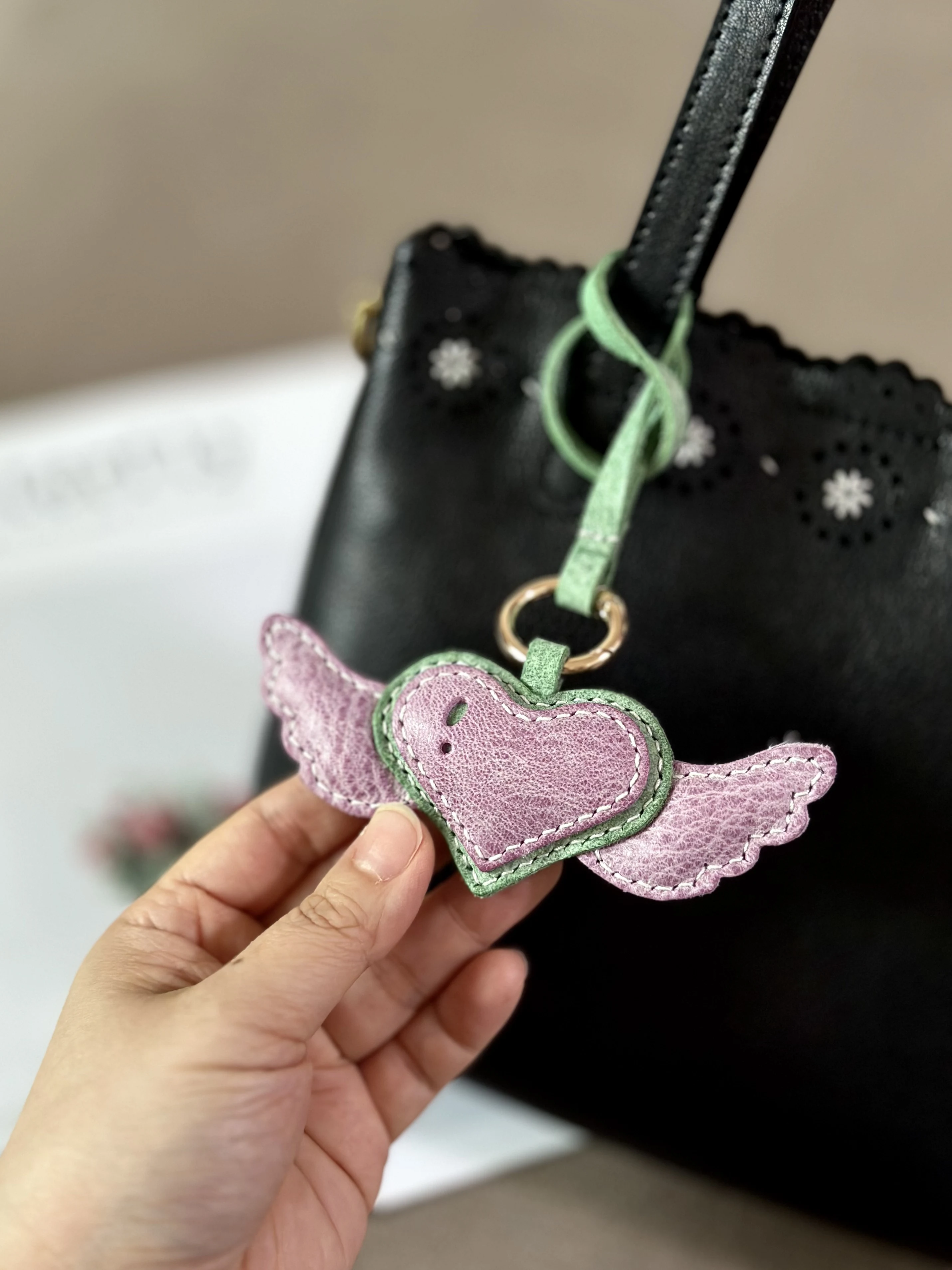 Heart Shape Lover Couple Keyring Gift Cow Leather Keychain Lanyard Bag Pendant Car Key Chain Ring Bag Charm