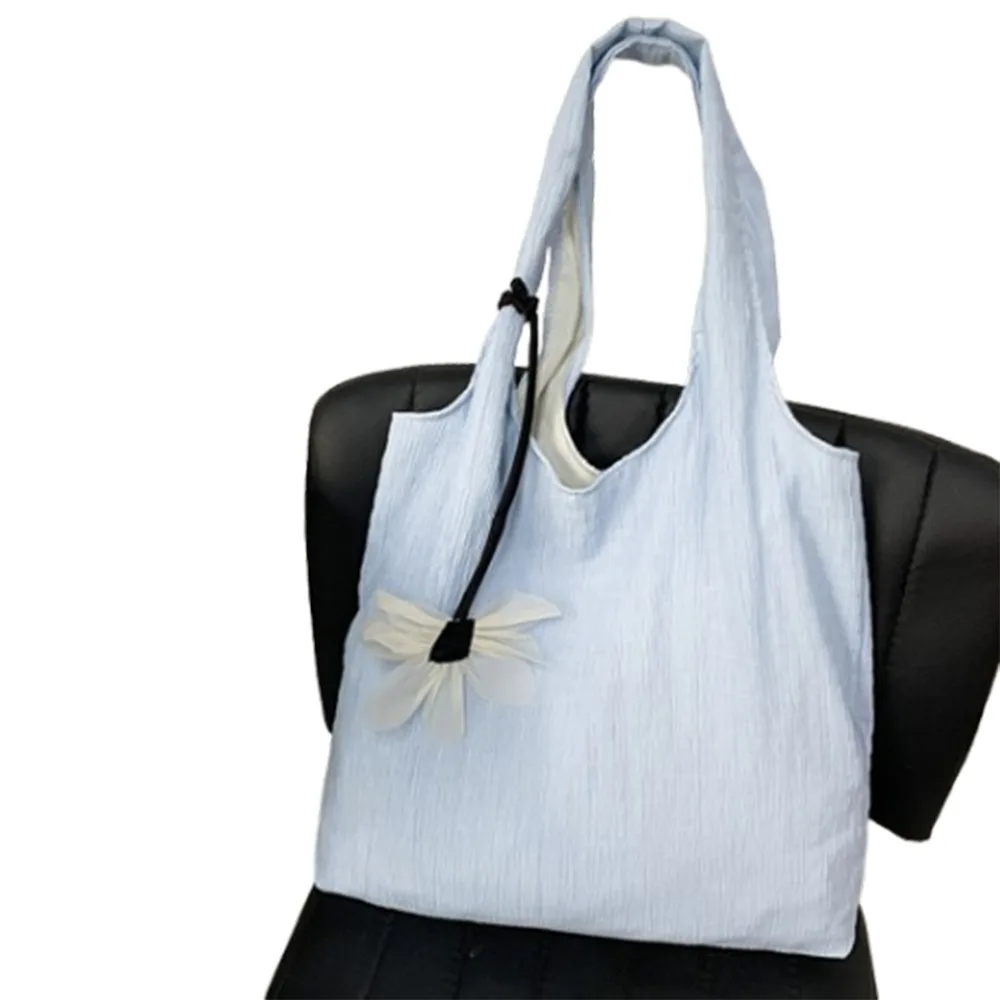 

Мягкая женская сумка на плечо, милая однотонная сумка большой вместимости с цветочной подвеской, вместительный интерьер, повседневные сумки-тоут для девочек