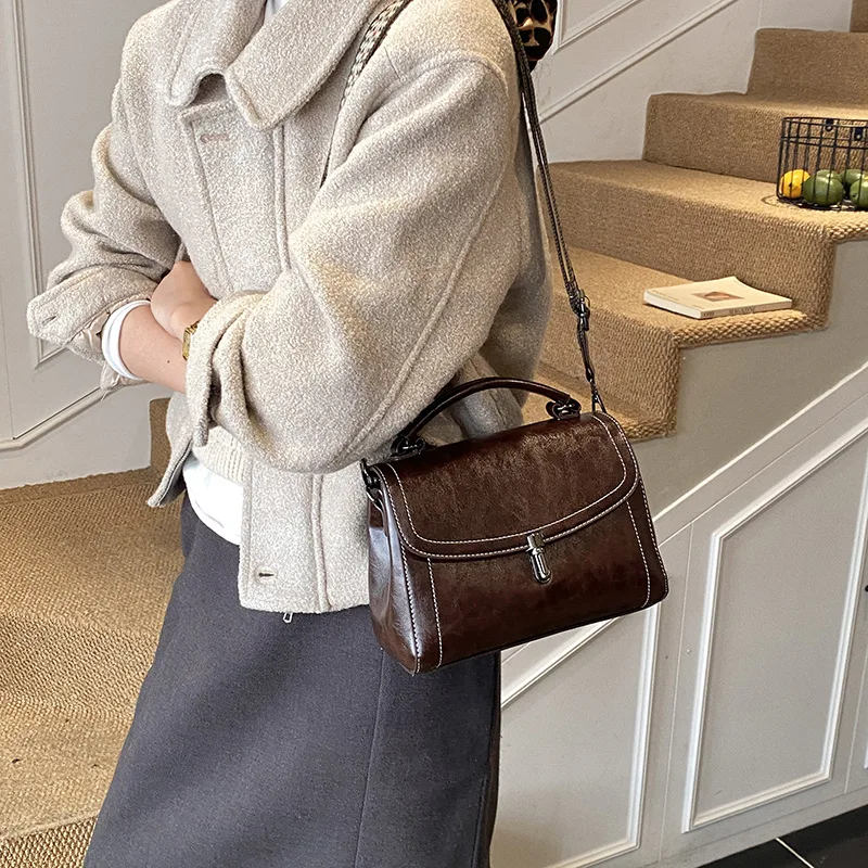 

2025 Niche Retro Women‘s Crossbody Bag, Vintage Soft Leather Multi-way Shoulder Purse, Large Capacity Tote for Work