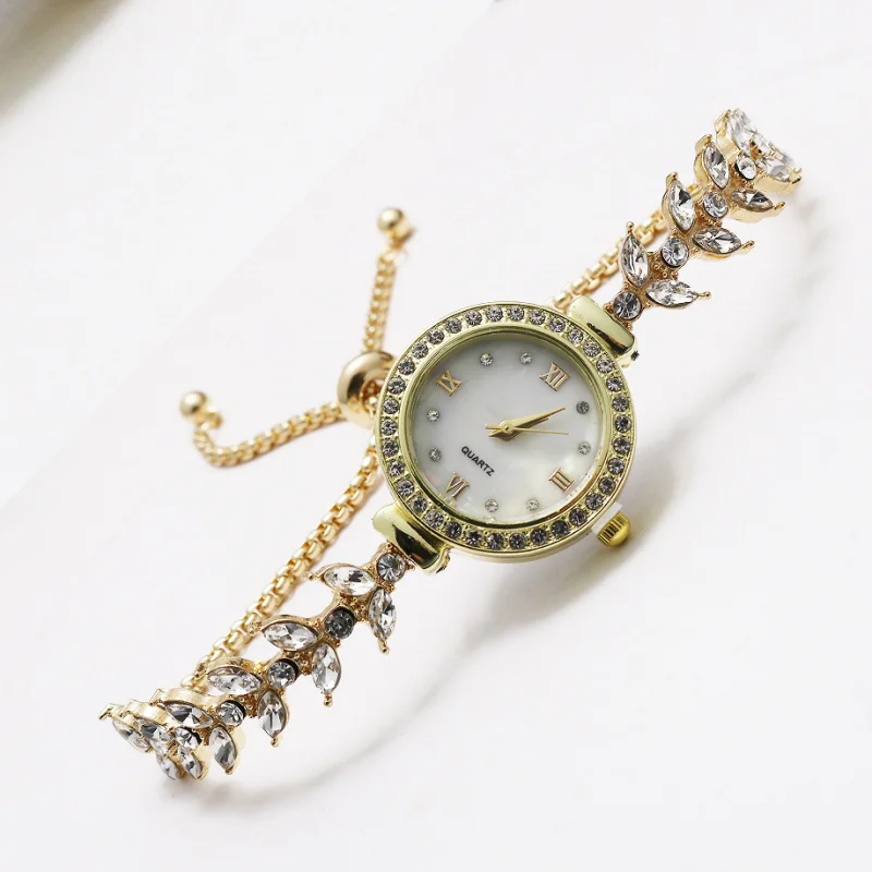 Cross-Border Live Streaming Hot Sale Mermaid Pull-out Lazy Strap Simple Fashion Temperamental Bracelet Women's Watch Ornament Wa