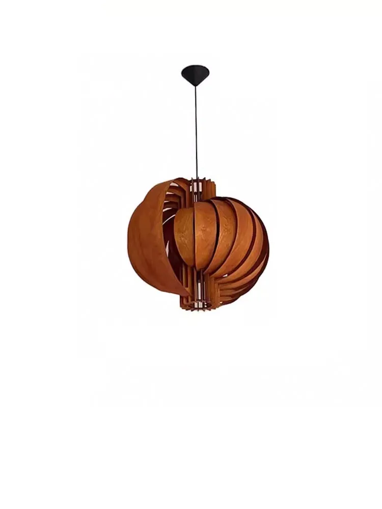 Medieval log wind moon moon restaurant chandelier wabi wind French retro study bedroom bar bed and breakfast lamps