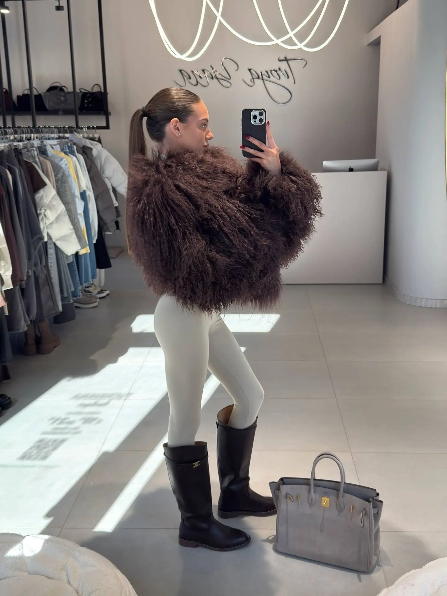UNITIM Winter Mode Damen Kunstpelzmantel Warme Kurze Langhaarige Kunstfelljacke Vielseitige Lockige Damen Lammfelljacke – Detail 6