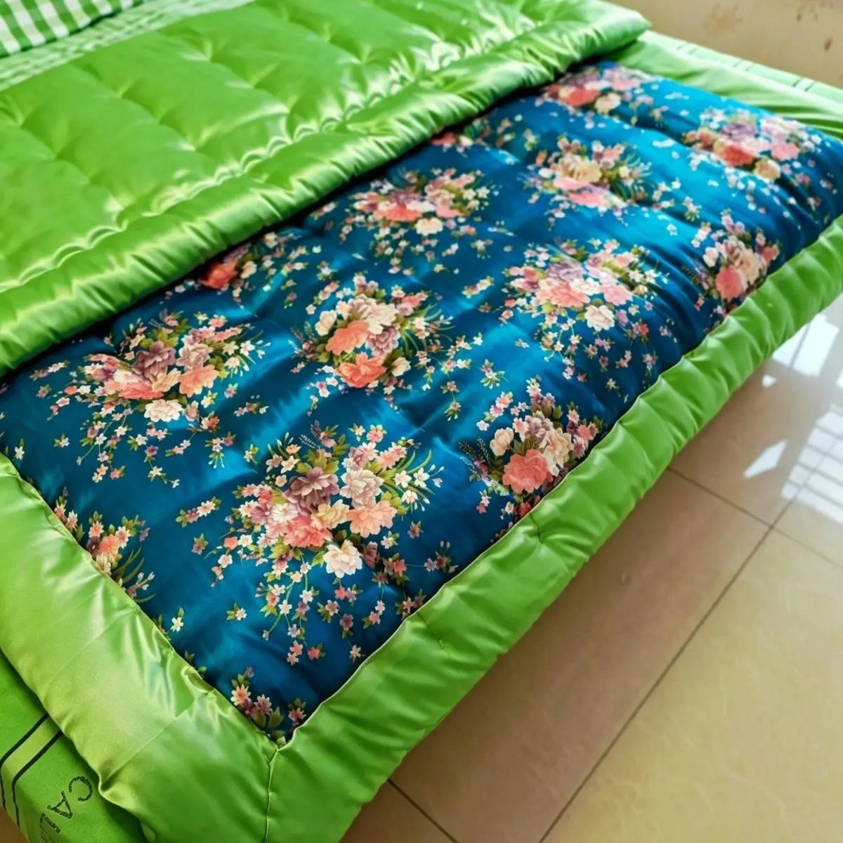 No cotton filling Glossy summer satin silk cover with zipper floral print bedspread home bedding