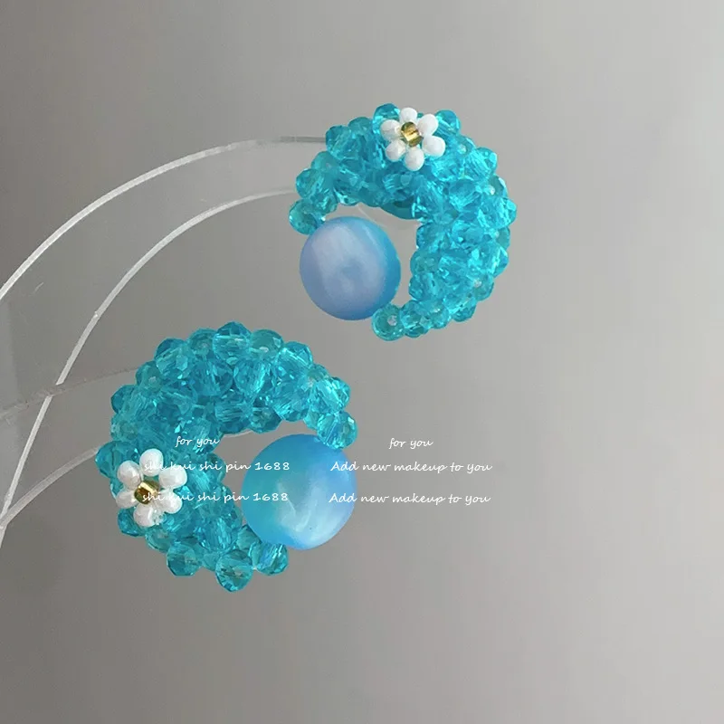 Ręcznie tkane kolczyki w kształcie księżyca i planety Bohemia