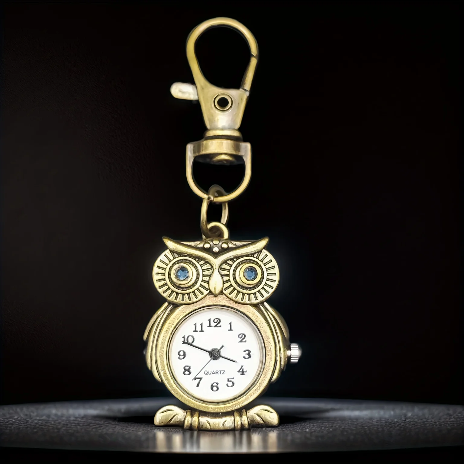 Vintage aristocratic owl with diamond keychain watch hanging watch quartz watch watch men's and women's backpack keychain