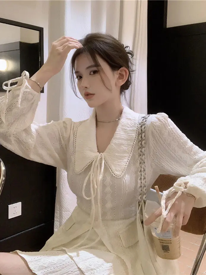 Haut de chemise en dentelle à revers jacquard doux