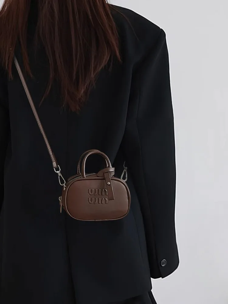 

Brand-name portable exquisite all-match mini pouch women's 2025 new light luxury niche design high-end messenger bag women's