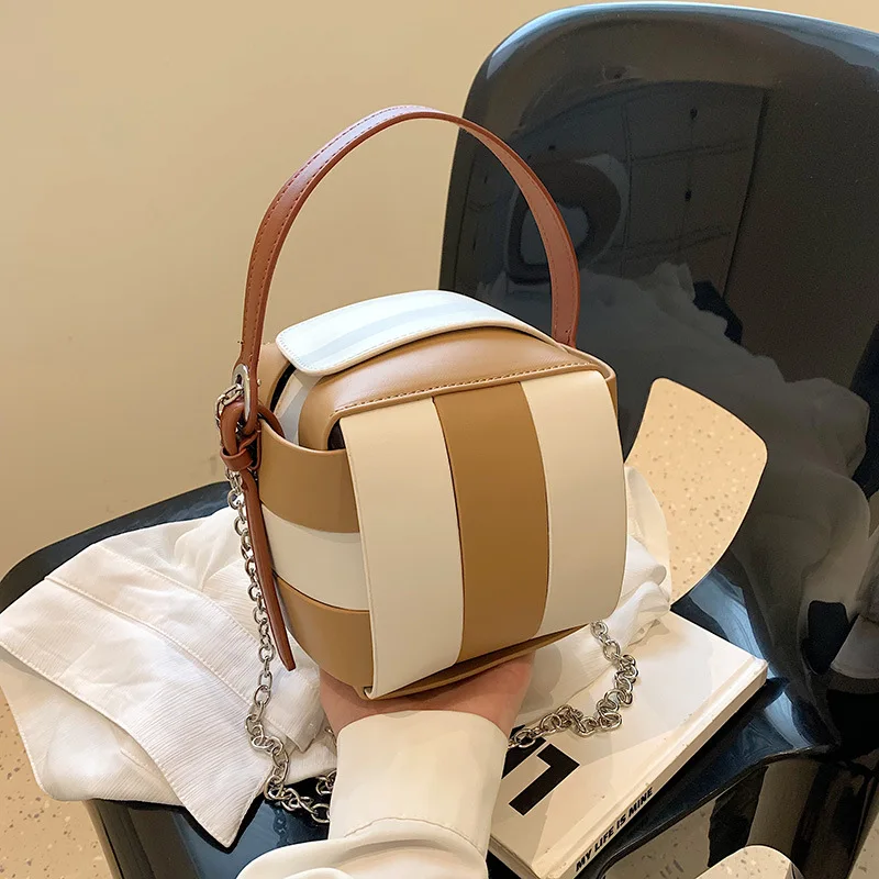 

Everyday Minimalist Square Bag 2026, Woven Crossbody & Shoulder Purse for Women, Textured Braided Small Bag, Chic Casual Bag