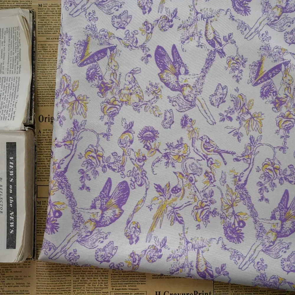 

Окрашенная в пряжу жаккардовая ткань светло-фиолетового цвета с изображением феи и кролика, мягкая драпировка, женское весенне-осеннее платье, подушка, занавеска, материал для шитья, ткань