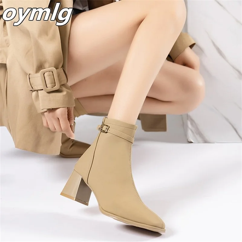 

2023 New Winter Women's Boots High Heels Fashion Square Headed Thick Heels Back Zipper Fashion Boots black boots