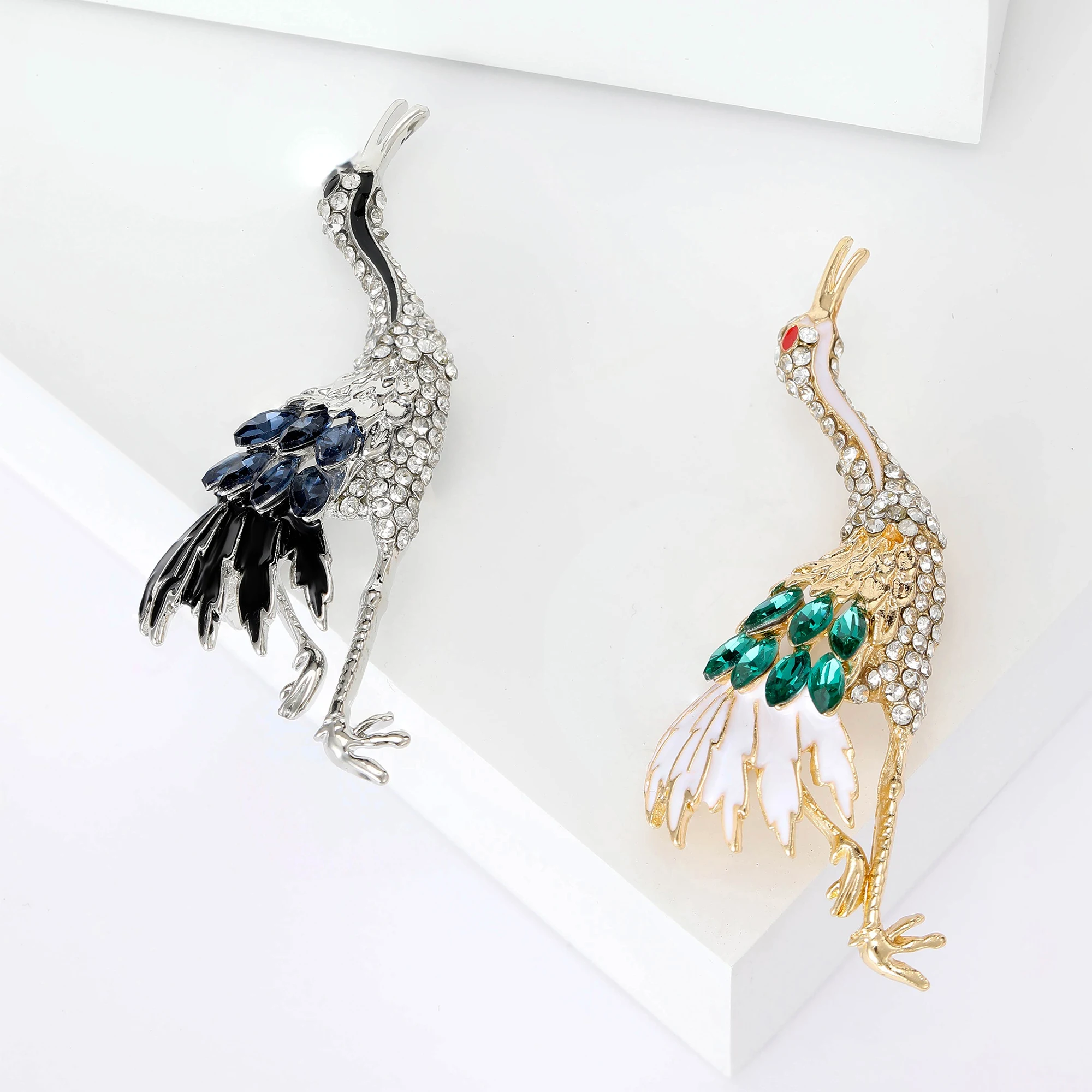 Luxury Rhinestone Crane Brooches for Women Unisex Enamel Animal Bird Pins Banquet Party Backpack Gifts Jewelry Accessories