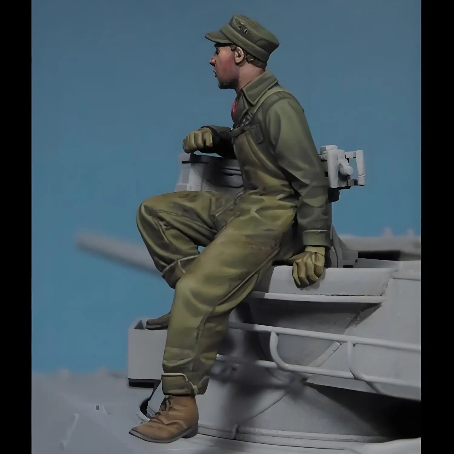 1/35 resin model, American M18Hellcat crew handmade white model, white military themed model, unassembled and colored