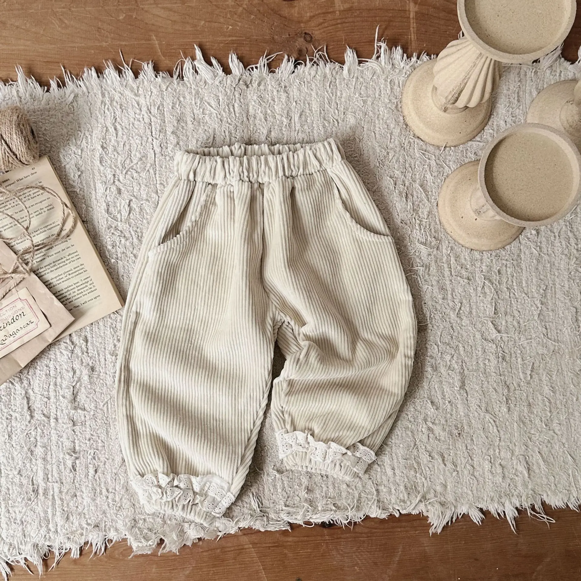 

2025 Autumn New Baby Girl Corduroy Harem Pants Solid Infant Toddler Loose Casual Pants Fashion Girls Lace Trousers Kids Clothes