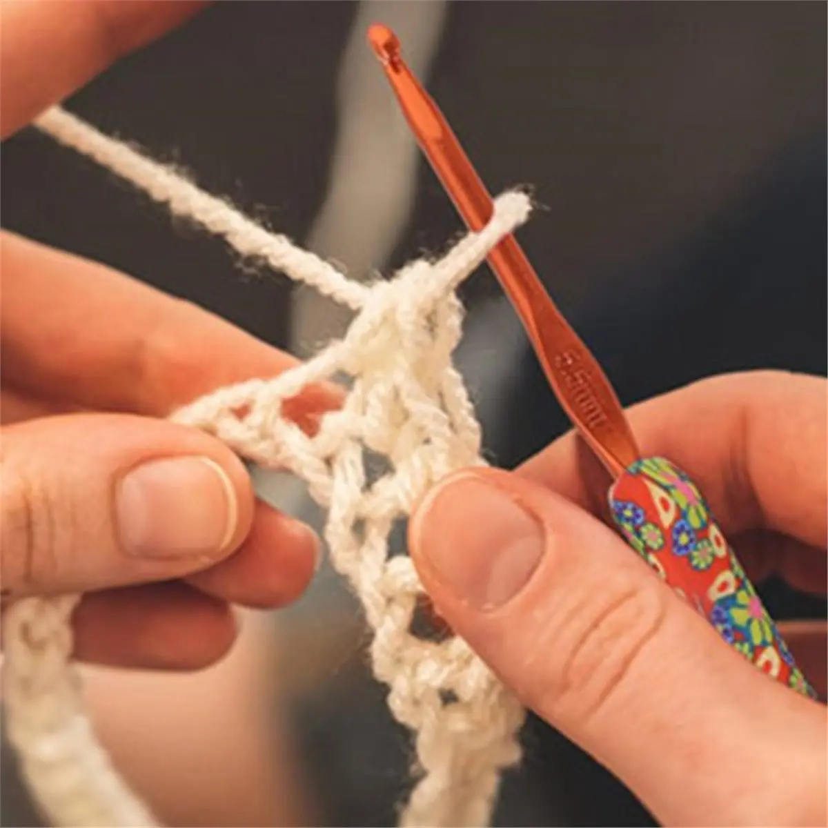 Y367A J~Ergonomic Crochet Hooks Set, Ceramic Handle Alumina Knitting Needles for DIY Weaving