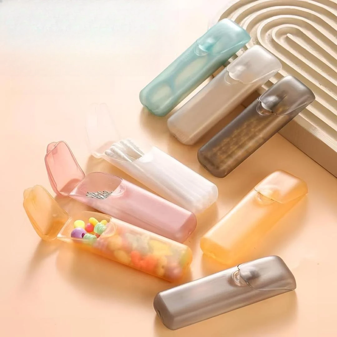 

Mini Portable Storage Box, Travel Toothpick, Dental Floss, Pill and Jewelry Storage Box with Random Colors