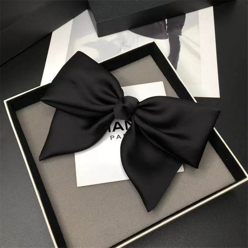 New Korean Over Size Solid Color Hair Clips for Women Fashion Silk Black Hair Bows with Claw Clip Girl Hair Accessoires