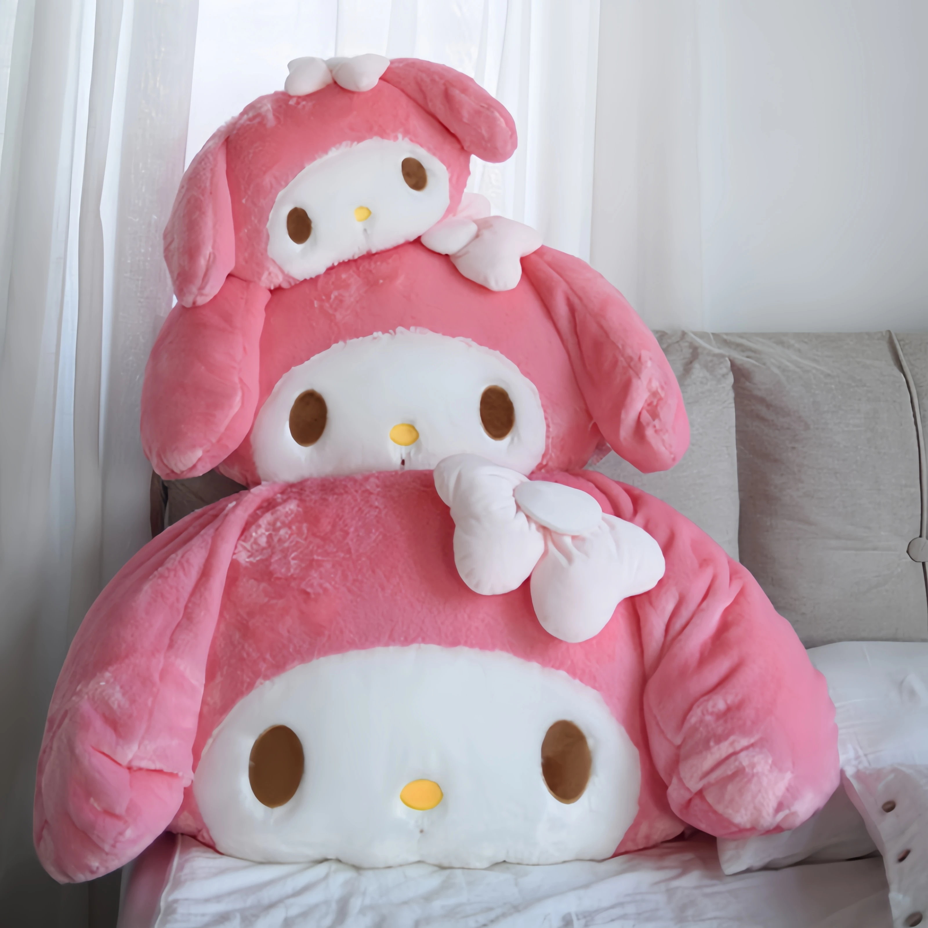 Sanrio My Melody-juguete de peluche My Melody, almohada de abrazo encantadora, cojín trasero cómodo, almohada de peluche suave, regalo de Navidad