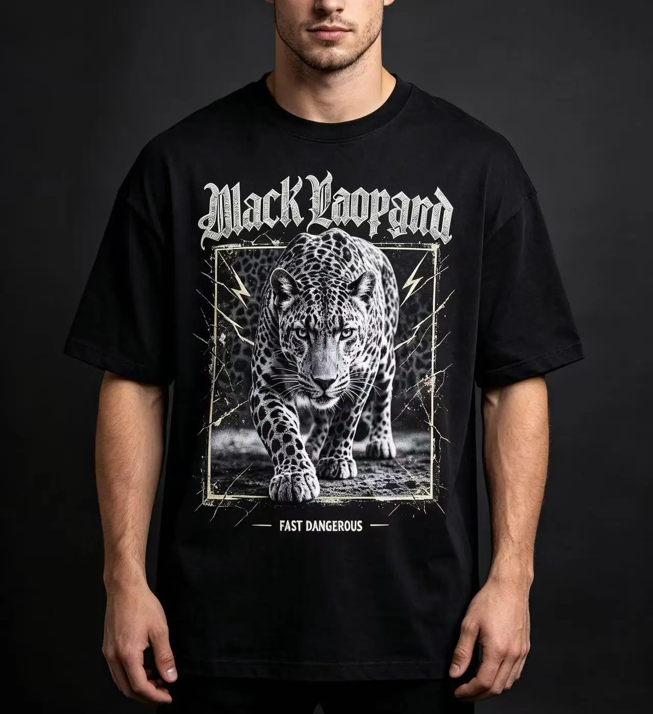 Unisex Black Leopard Vintage Frame Gothic Graphic T Shirt Men Women Black White Wild Animal Lightning Crack Print Oversized Crew Neck Streetwear Cotton Top