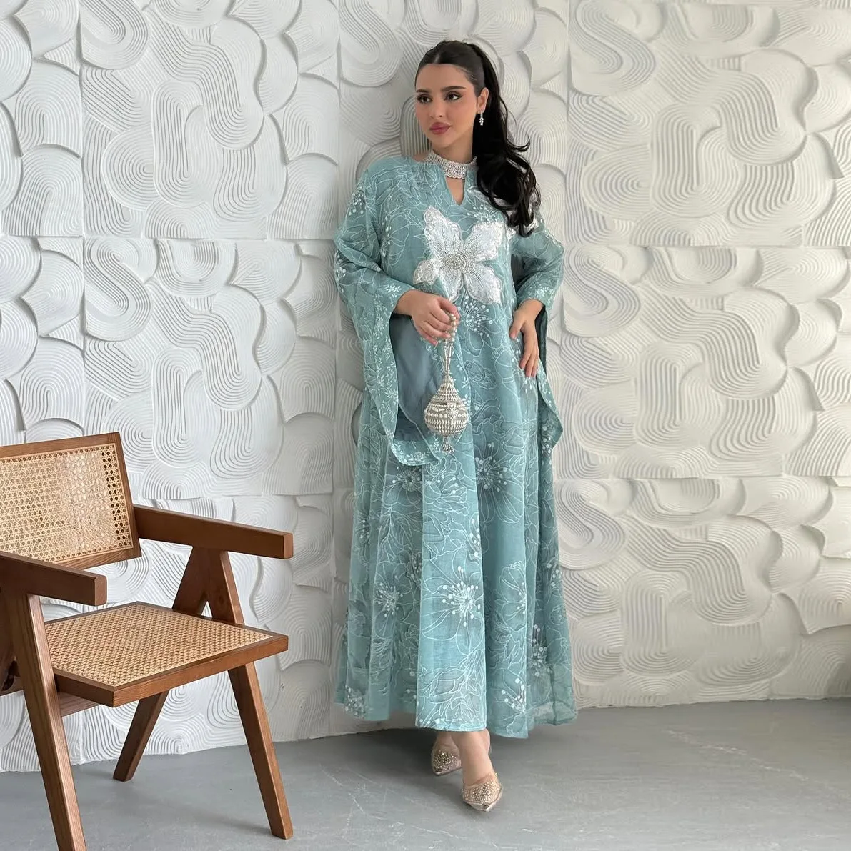 

2025 Elegant Dubai Muslim Women Embroidery Maxi Dress Abaya Turkey Kaftan Jalabiya Caftan Party Dresses Musulmane Femme Vestidos