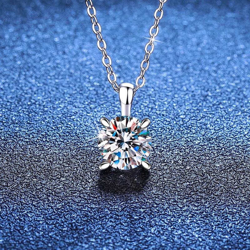 Platinum PT950 18K Gold Necklace with Moissanite Pendant, Four Claw Collarbone Chain, 1 Carat, D-color Moissanite Necklace