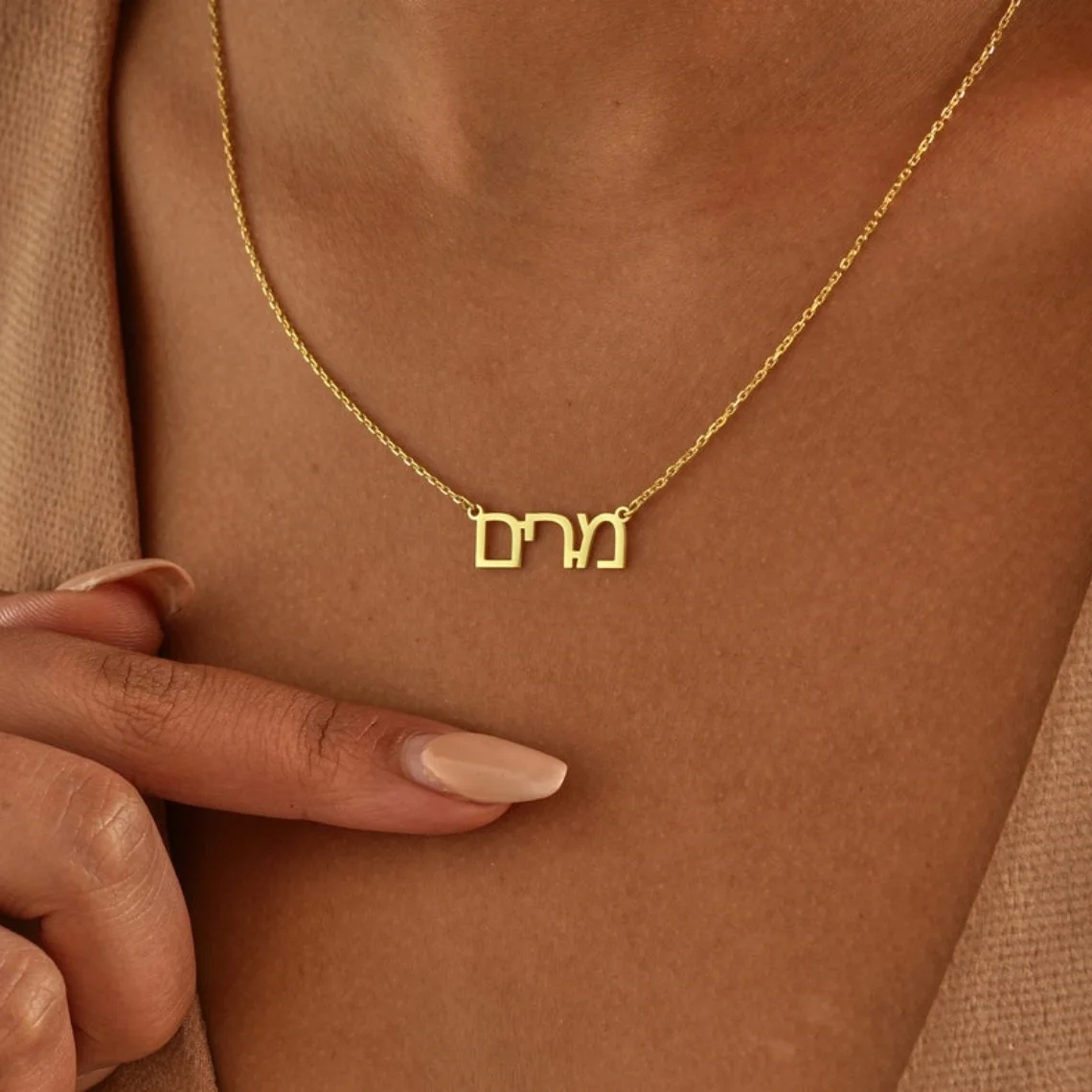 

Custom Hebrew Name Necklaces For Women Personalized Hebrew Pendant Name Necklace Stainless Steel Chain Christmas Jewelry Bff