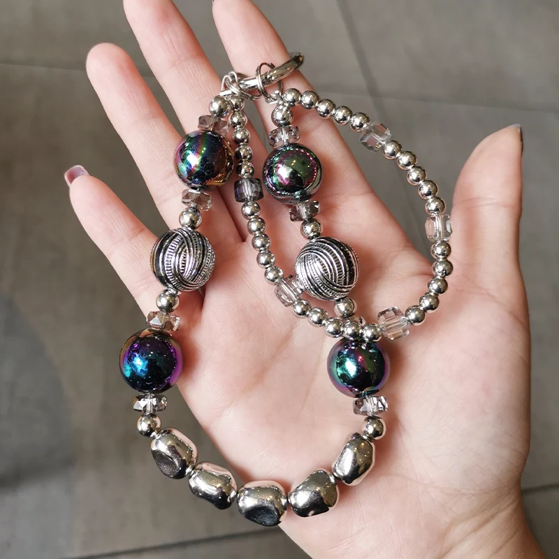 

Короткий ремешок для запястья, ремешок для телефона с двойной цепью, гальванизированный винтажный круглый кулон с бусинами, универсальный ремешок для защиты от потери