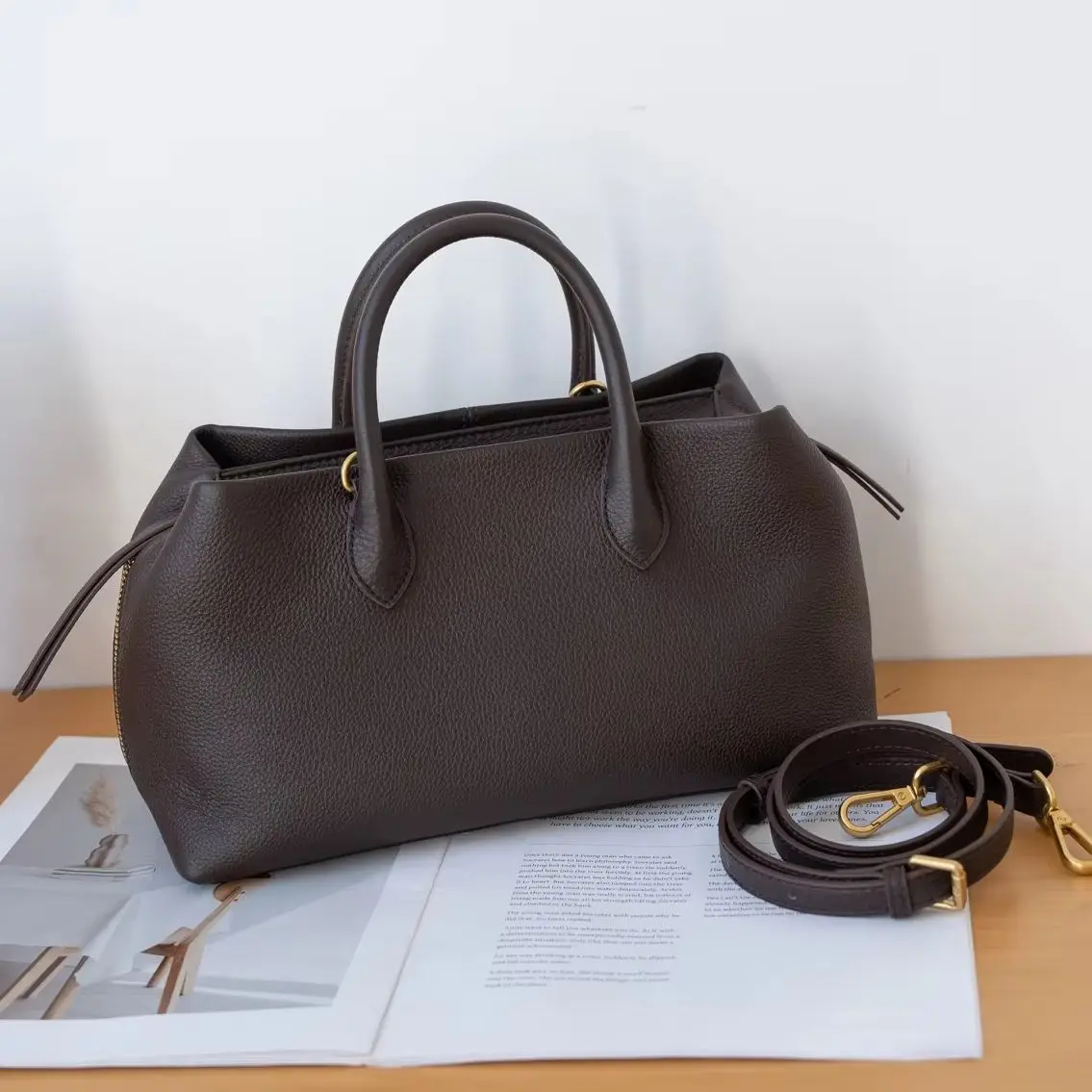 

Women's Soft Leather Handbag Luxury Designer Cowhide Tote Bag Large Capacity Daily Shoulder Crossbody Ladies Top Handle Bag 2026