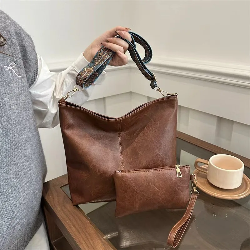 Damen-Eimer-Einkaufstaschen-Set aus Retro-PU-Material, verstellbarer breiter Riemen für den täglichen Bedarf, mit modischem Reißverschluss und Polyesterfutter – Detail 14