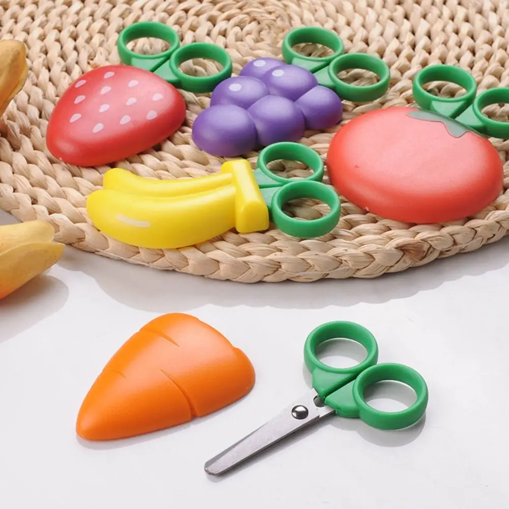 

4Pcs Magnetic Cartoon Fruit Scissors Children's Grape Safe Mini Scissor Creative Carrot Shape Paper Cutter Stationery Children
