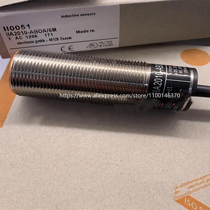 

2Pcs New High Quality IFM inductive sensor II0051 II0054 II5162