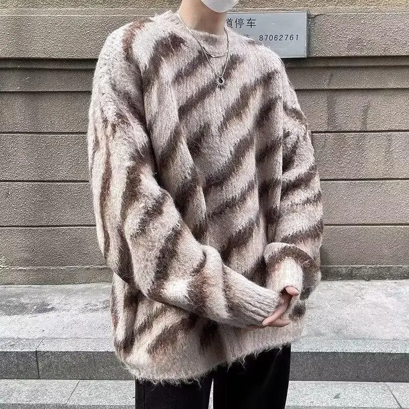 Hong Kong style lazy striped contrasting sweater for men in autumn and winter fashion brand versatile casual loose jacket