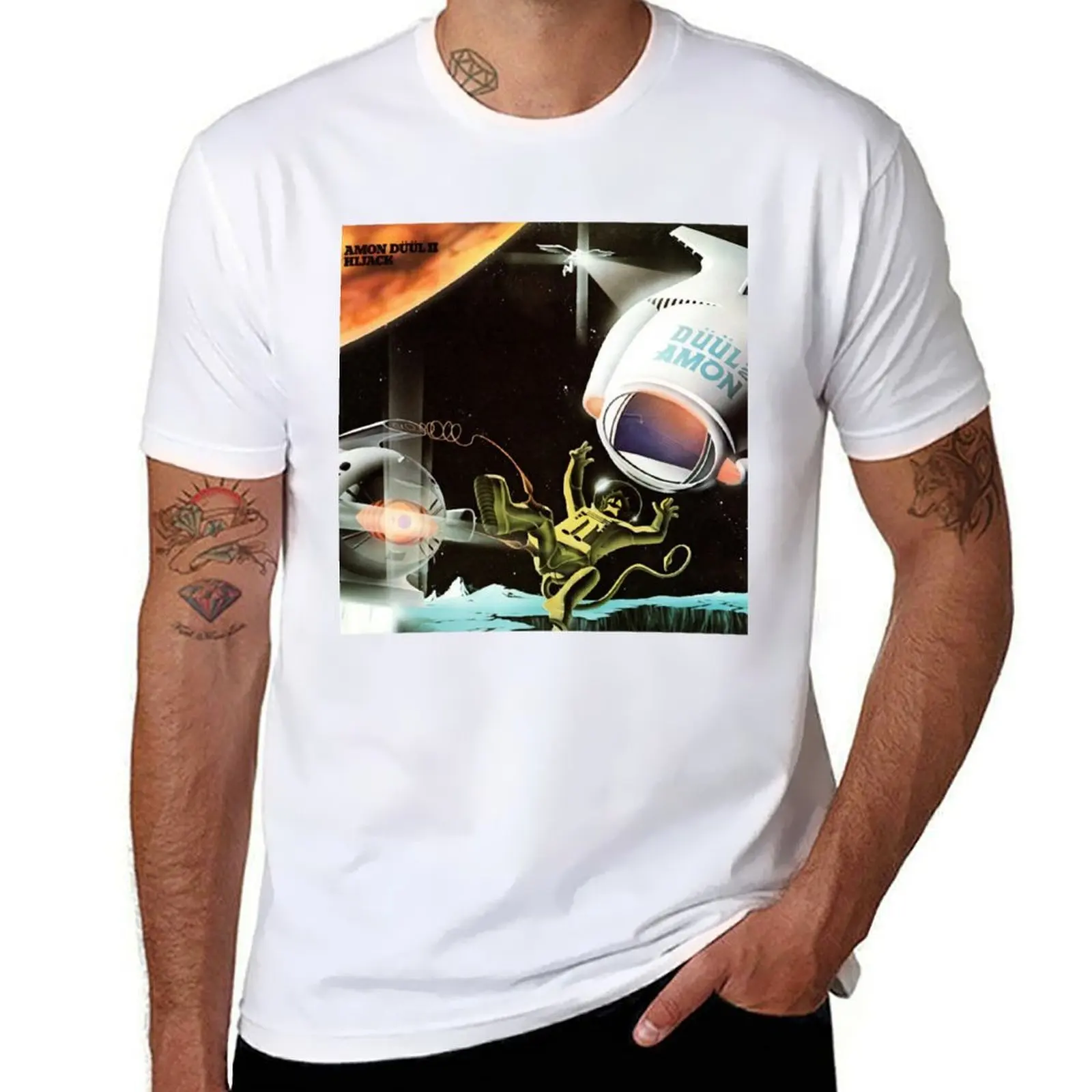 Футболка Amon Düül II - Hijack album 1974, забавные футболки, мужская футболка, футболка из тяжелого хлопка Футболка Amon Düül II - Hijack album 1974, забавные футболки, мужская футболка, футболка из тяжелого хлопка