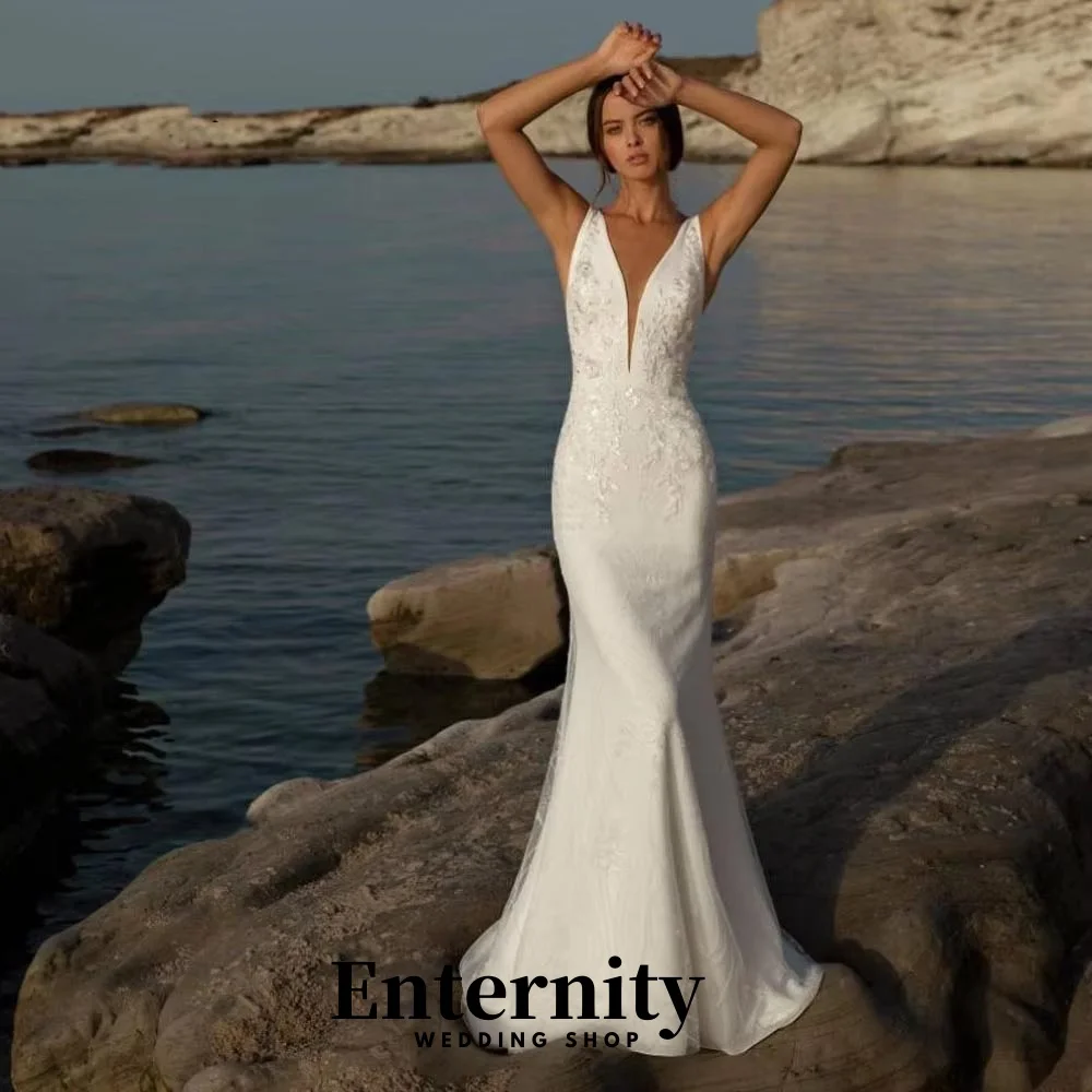

Customized Charming Lace Applique Wedding Dress Exquisite V-neck Bridal Gown Spaghetti Strap Wedding Gown Vestidos De Novia