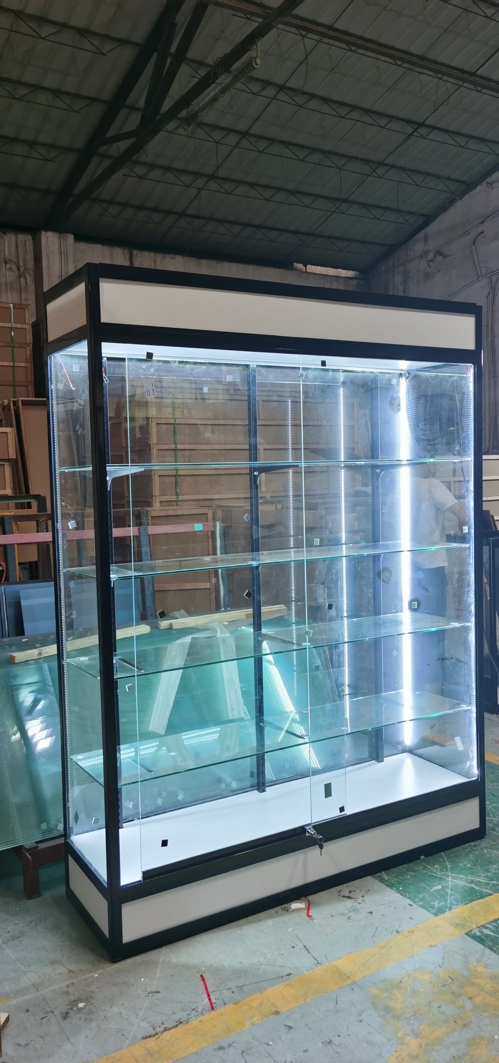 Custom.Tall Showcases Smoke Shop Display Exhibition Cabinet Jewelry Display Glass showcase with Base and Light