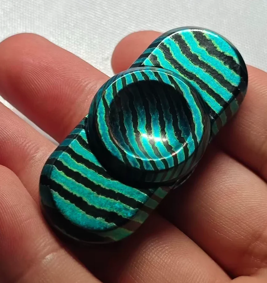 Used EDC Zircuti tricolor stick fidget spinner metal decompression toy