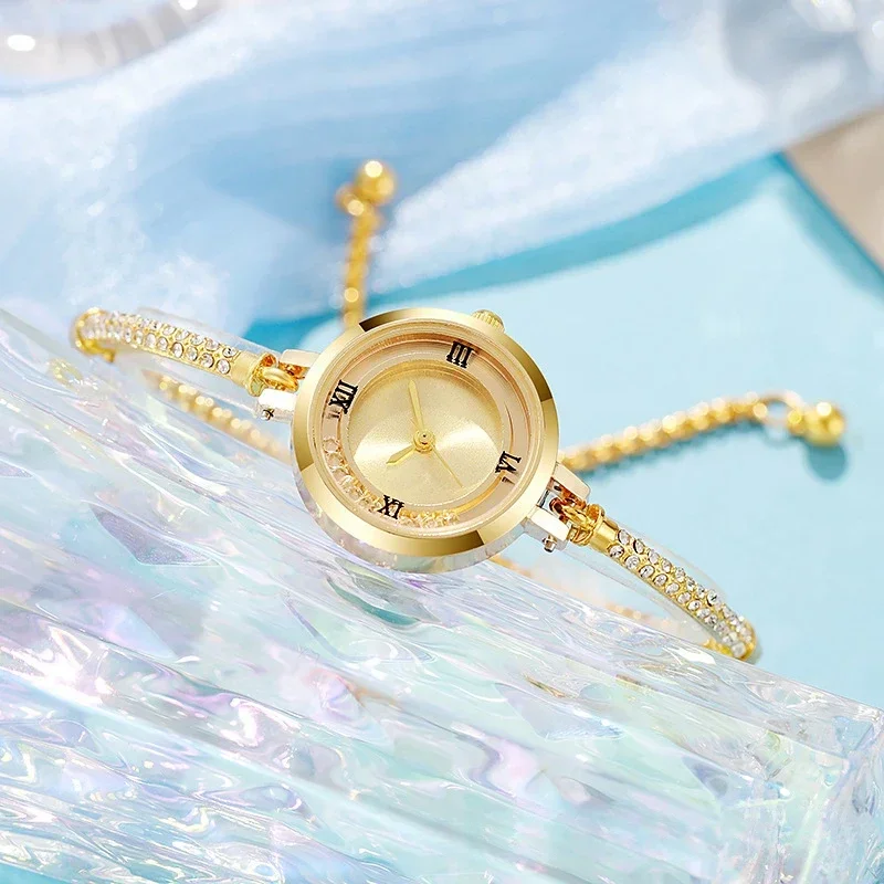 Women's Quartz Watch High End Ladies Wristwatch Niche Fashion Crushed Diamond Dial Delicate Strap Small Female Watches Girl Gift