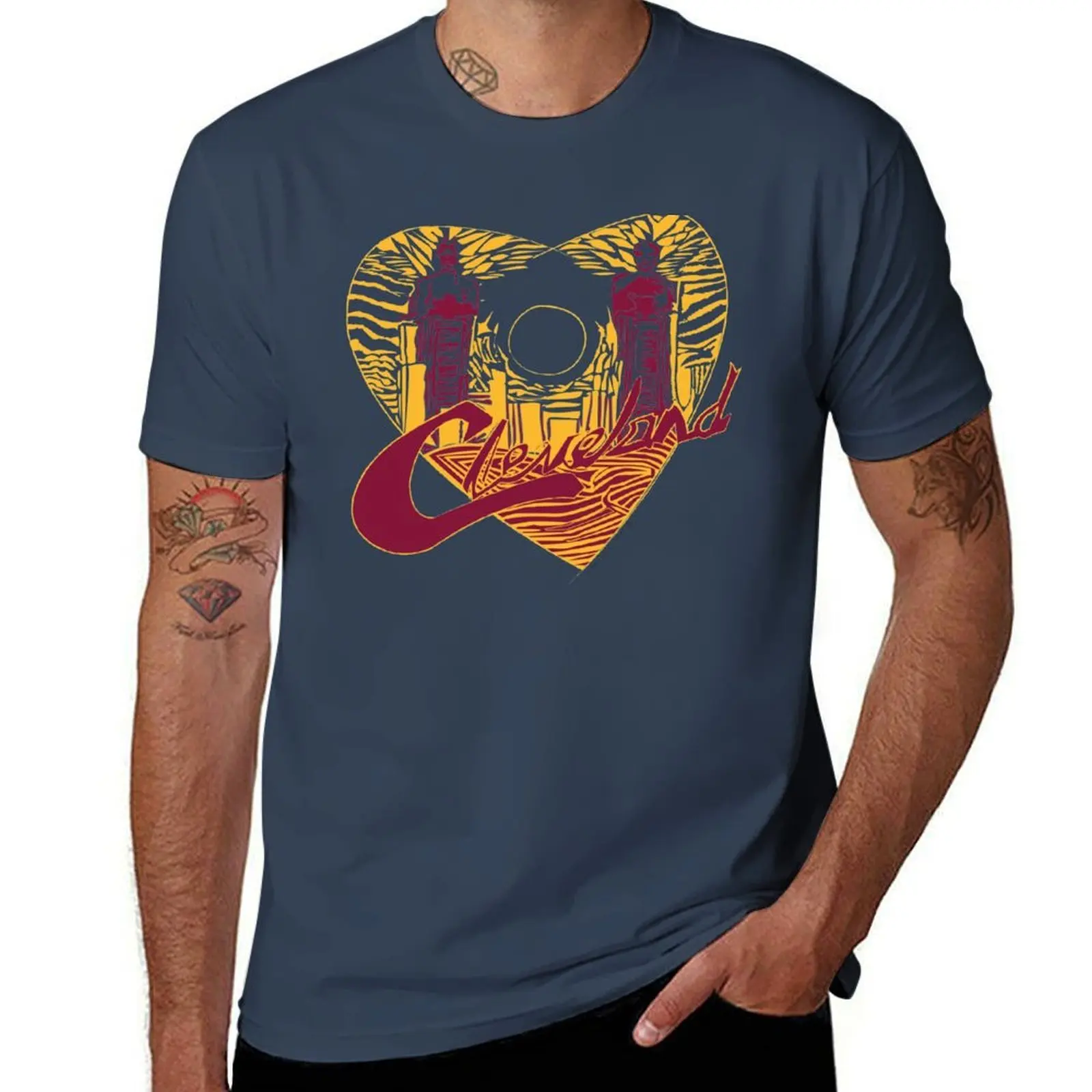 Sun On Cle! T-Shirt…