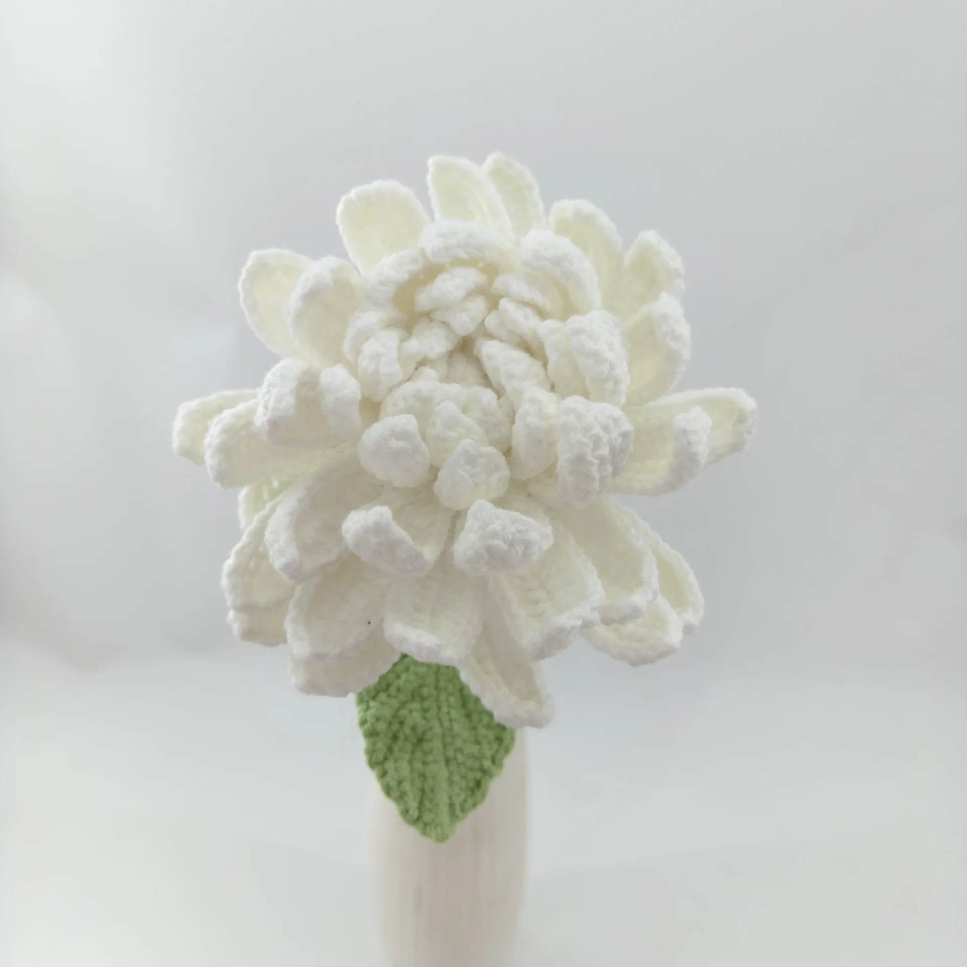 Kreative Gehäkelte Dahlia Pinnata Blumenzweige Lieblicher Handgefertigter Blumenstrauß Kreative Künstliche Pflanzen Raumdekoration Geschenk – Detail 4