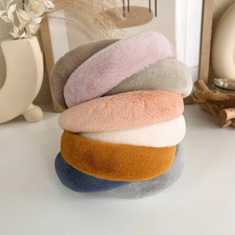 Autumn/Winter Retro Plush Texture Sponge Thickened Headbands Simple Solid Color Furry Hairbands Woman Fashion Elegant Hair Hoop