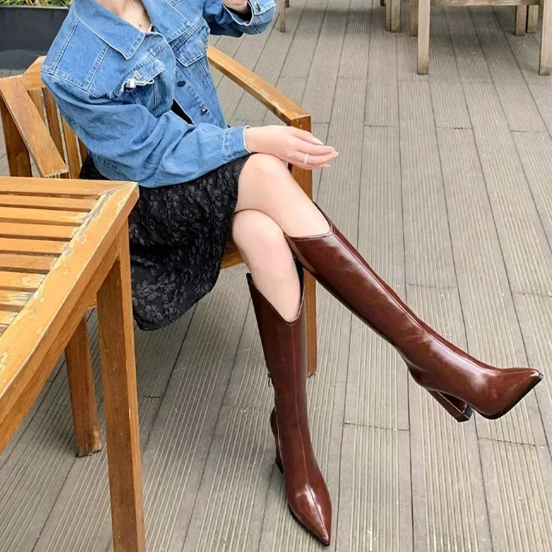 

2025 Hot Seller PU Leather Long Boots Women Fashion V-port Pointed Toe Knee High Boots Ladies Sexy Chunky High Heel Shoes Botas