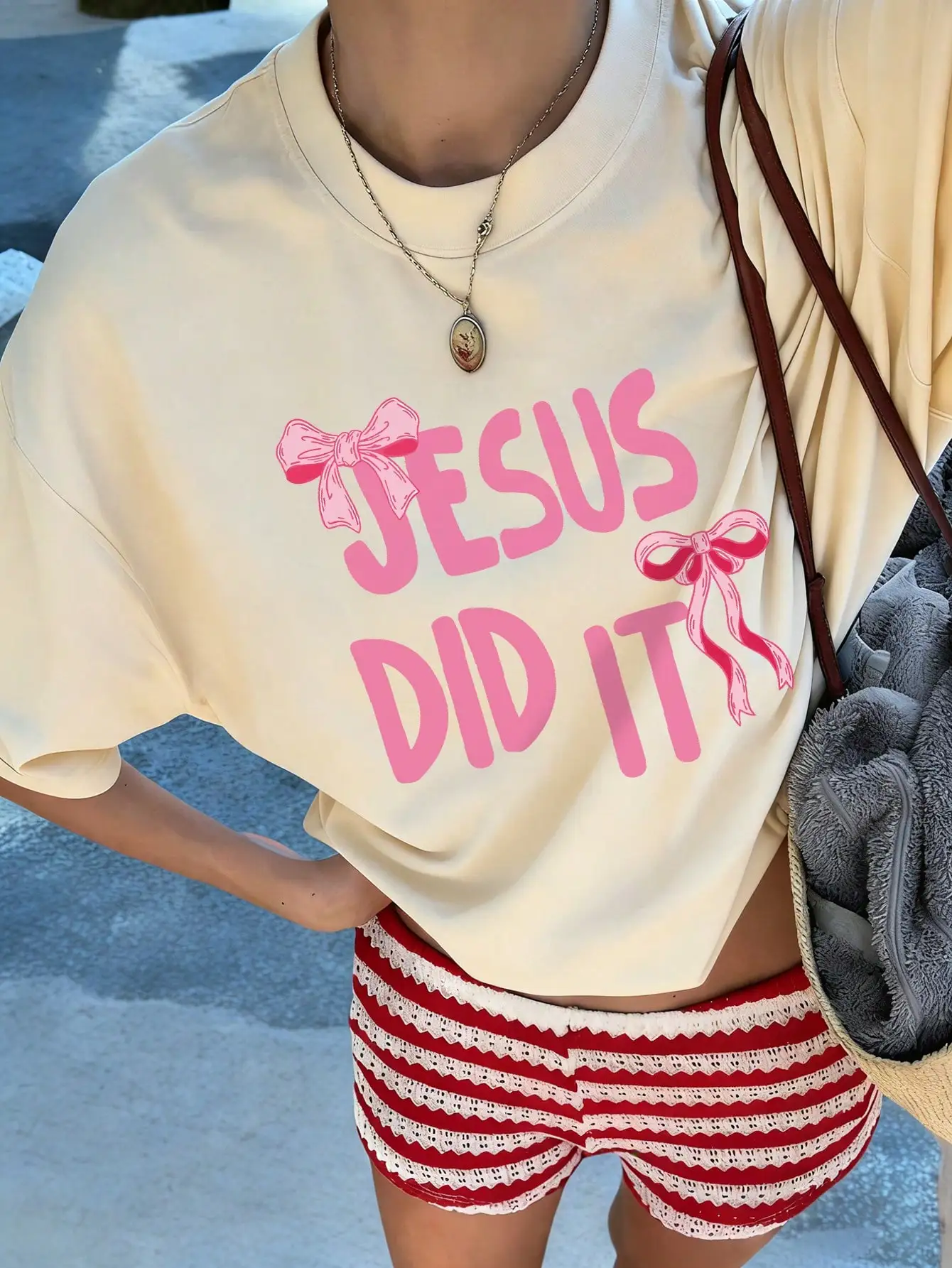 

Women's Summer Casual T-Shirt with 'Jesus Did It' Pink Letter Print and Bow Design, Round Neck Short Sleeve Top