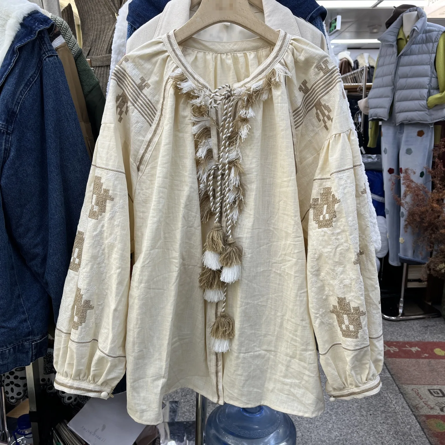 

SuperAen Vintage Artistic Embroidered O-neck Lace-up Loose Top for Women Spring 2026 New Fashion Long-sleeved Tops